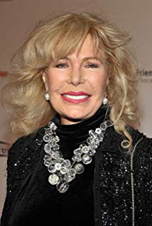 How tall is Loretta Swit?